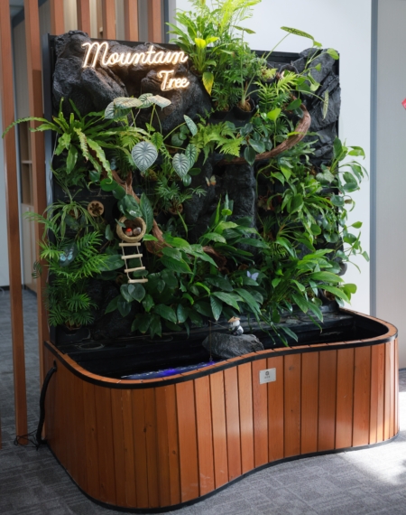 Mountain Tree SNG Ecosystem bepflanzte Gesamtansicht